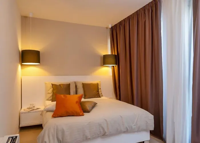 Luxurious With Modern Interior And Pool Вилла